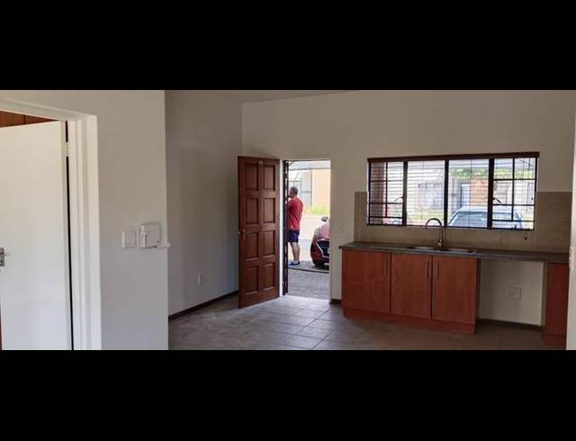 2 BEDROOM APARTMENT FOR SALE IN RYNFIELD